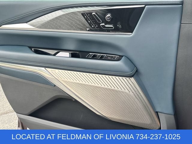 2025 Cadillac ESCALADE IQ Luxury 2