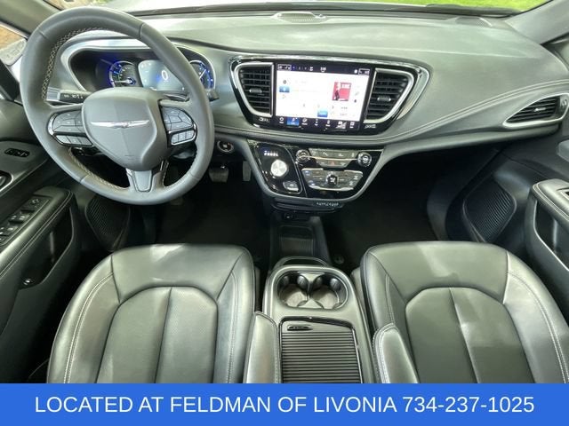 2024 Chrysler Pacifica Hybrid S Appearance Pkg