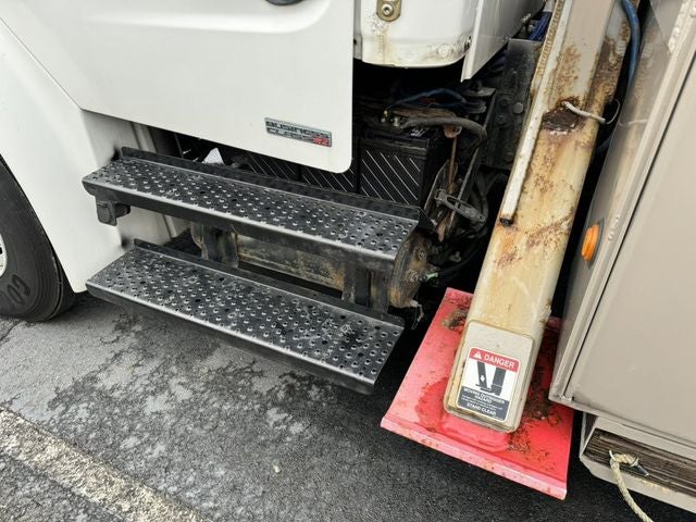 2007 Freightliner M2 CHERRY PICKER