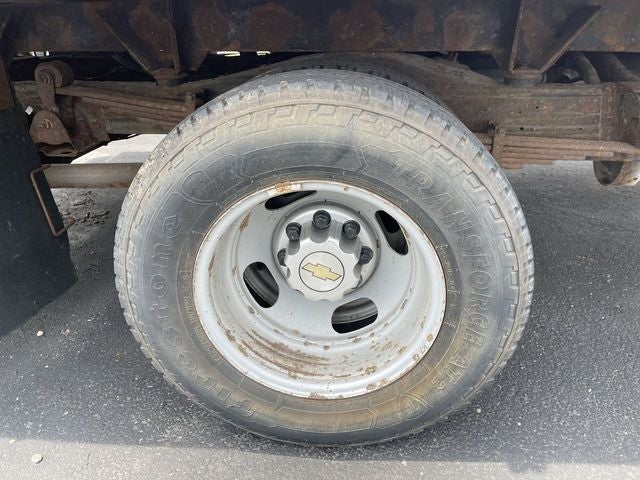 2014 Chevrolet Express 4500 Base Cutaway