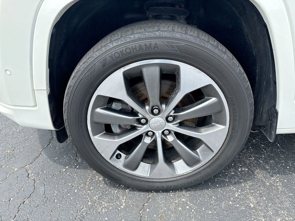 2019 Jeep Cherokee Overland