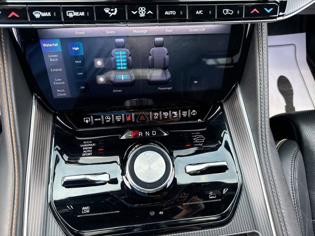2024 Jeep Grand Wagoneer L Series III Obsidian