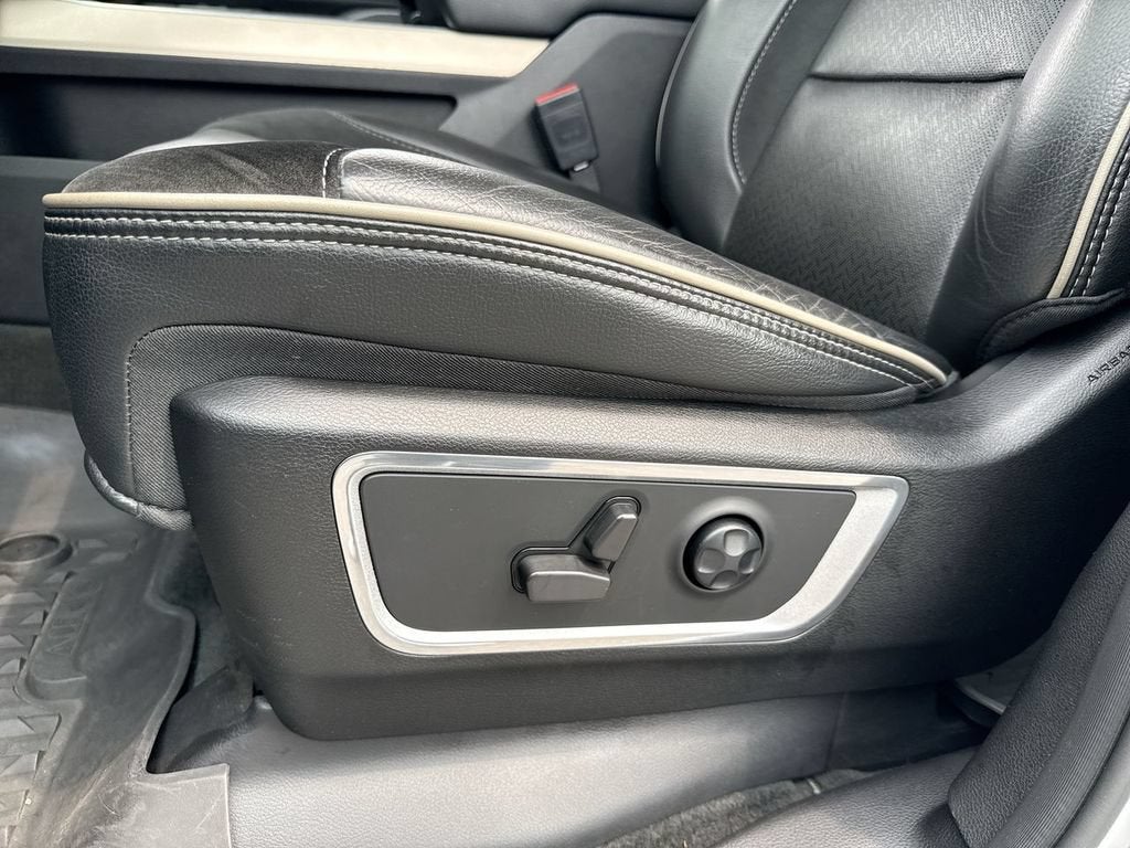 2021 RAM 1500 Laramie Crew Cab 4x4 5'7" Box