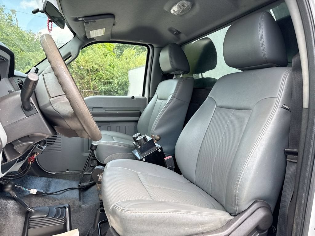 2014 Ford Super Duty F-550 DRW XL