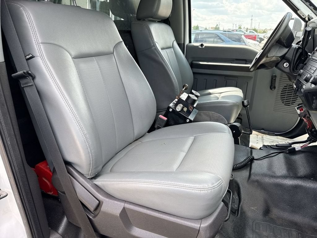 2014 Ford Super Duty F-550 DRW XL