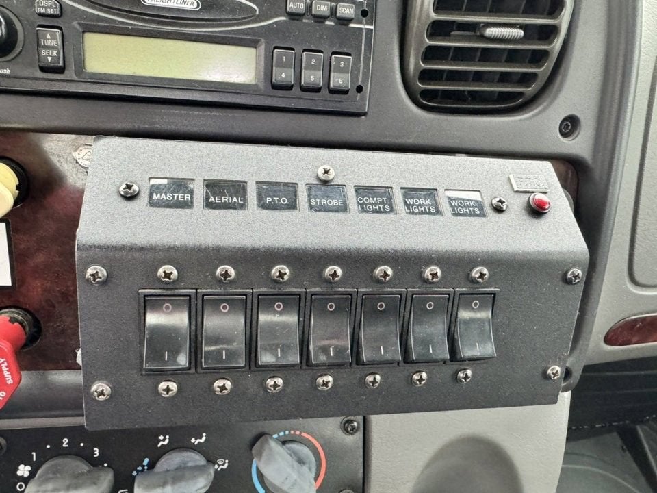 2007 FRT M2106S NA