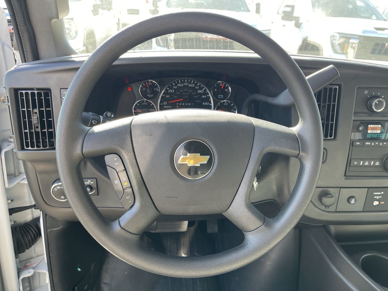 2025 Chevrolet Express Cutaway 3500 1WT