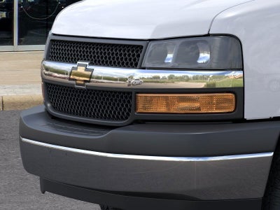 2025 Chevrolet Express Cutaway 3500 1WT