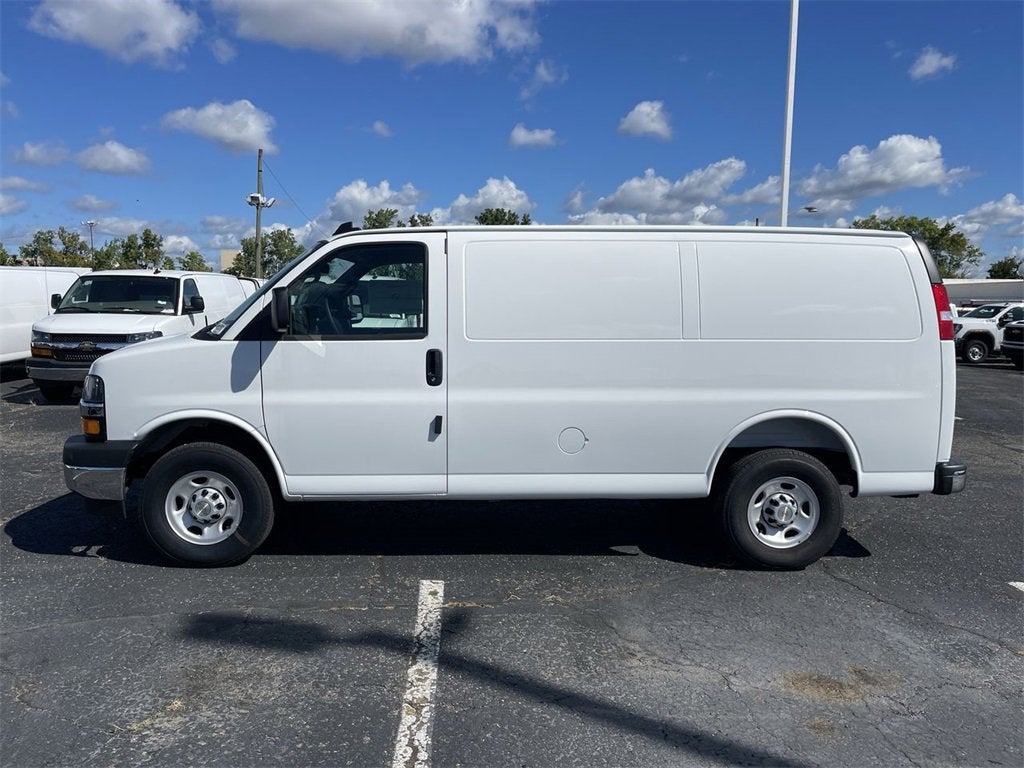 2025 Chevrolet Express Cargo 2500 WT