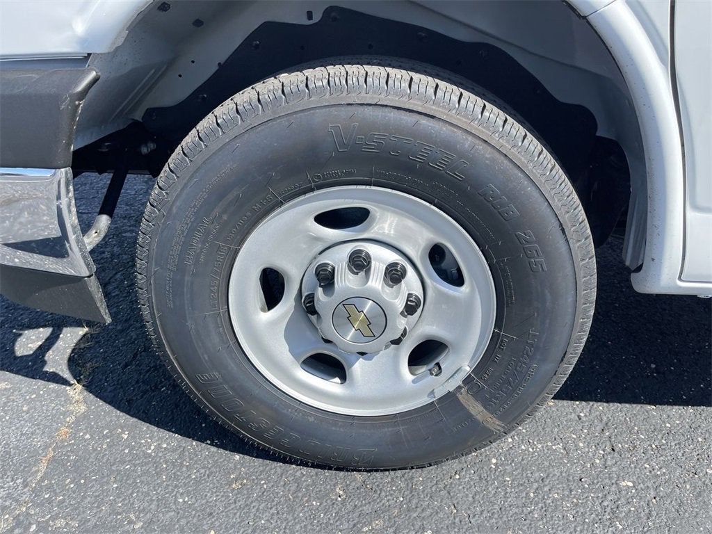 2025 Chevrolet Express Cargo 2500 WT