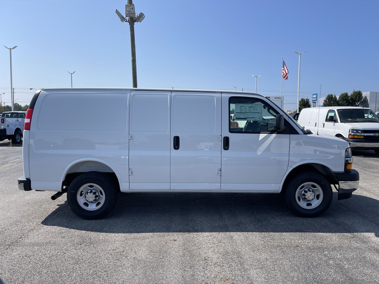 2025 Chevrolet Express Cargo WT