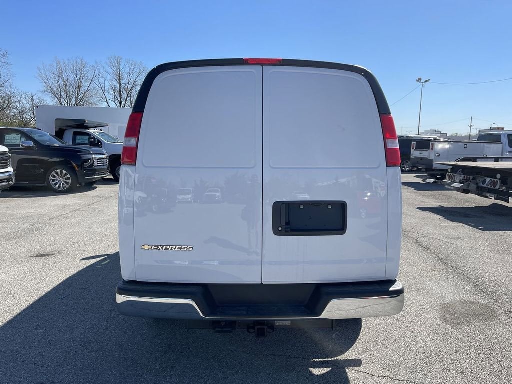 2026 Chevrolet Express Cargo WT