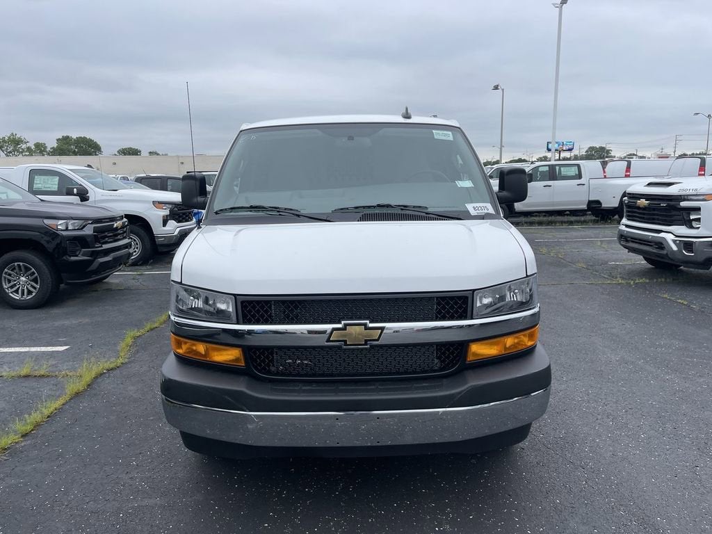 2025 Chevrolet Express Cargo WT