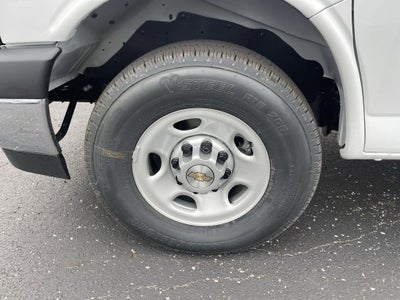 2025 Chevrolet Express Cargo WT