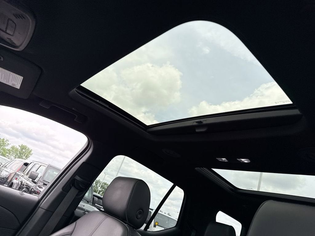 2022 Chevrolet Traverse RS