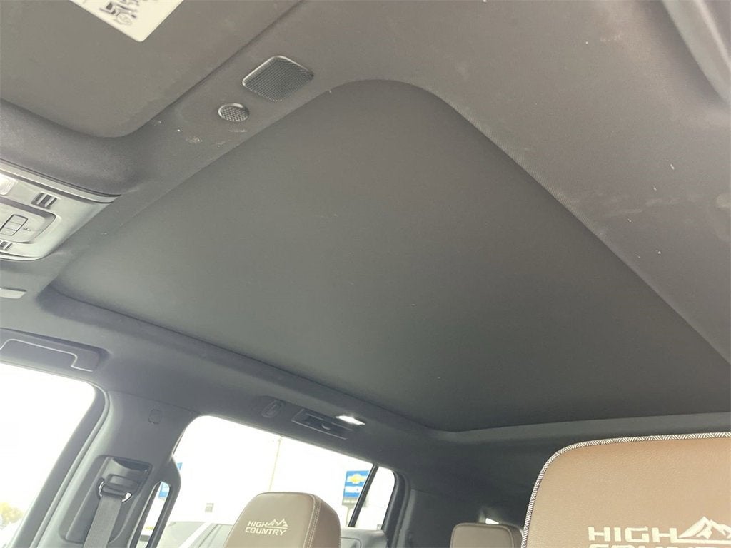 2023 Chevrolet Suburban High Country