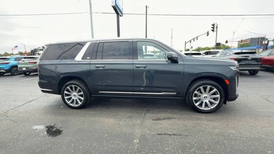 2022 Cadillac Escalade ESV Premium Luxury Platinum