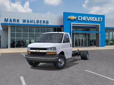 2025 Chevrolet Express Cutaway 3500 1WT