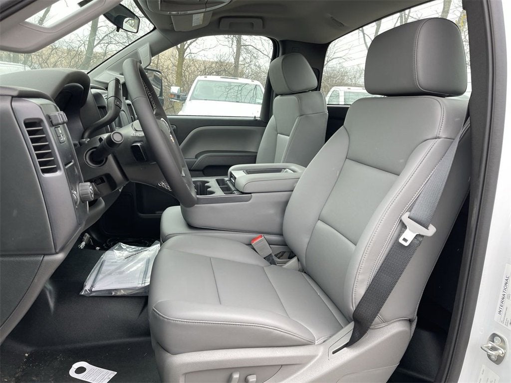 2024 Chevrolet Silverado 5500 HD Work Truck