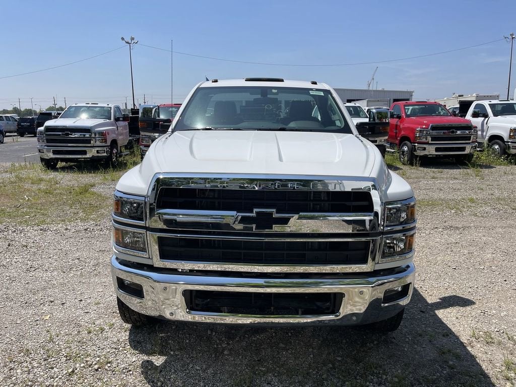 2024 Chevrolet Silverado 6500 HD Work Truck