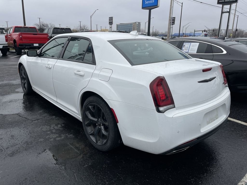 2022 Chrysler 300 Touring L