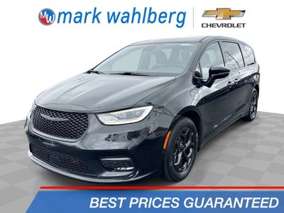 2022 Chrysler Pacifica Hybrid Touring L