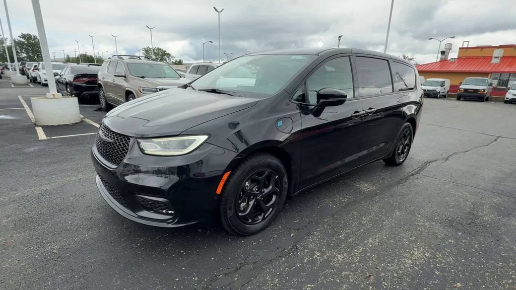 2022 Chrysler Pacifica Hybrid Touring L