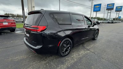 2022 Chrysler Pacifica Hybrid Touring L