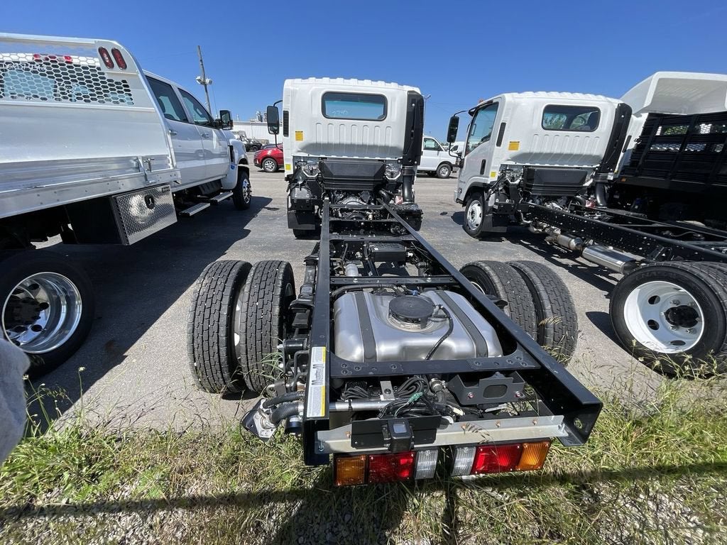 2024 Chevrolet Low Cab Forward 5500 XG 5500