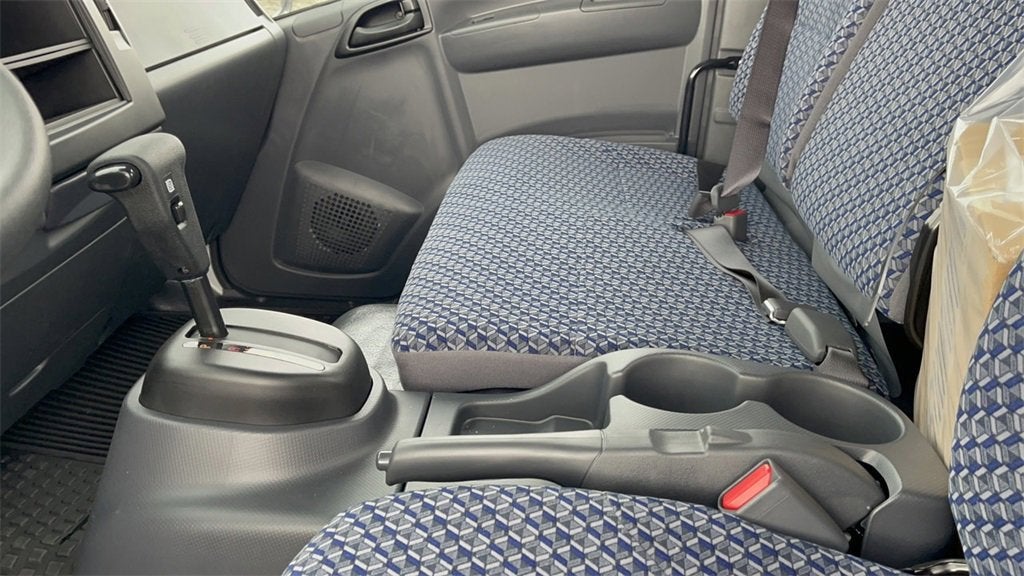 2024 Chevrolet Low Cab Forward 5500 XG 5500