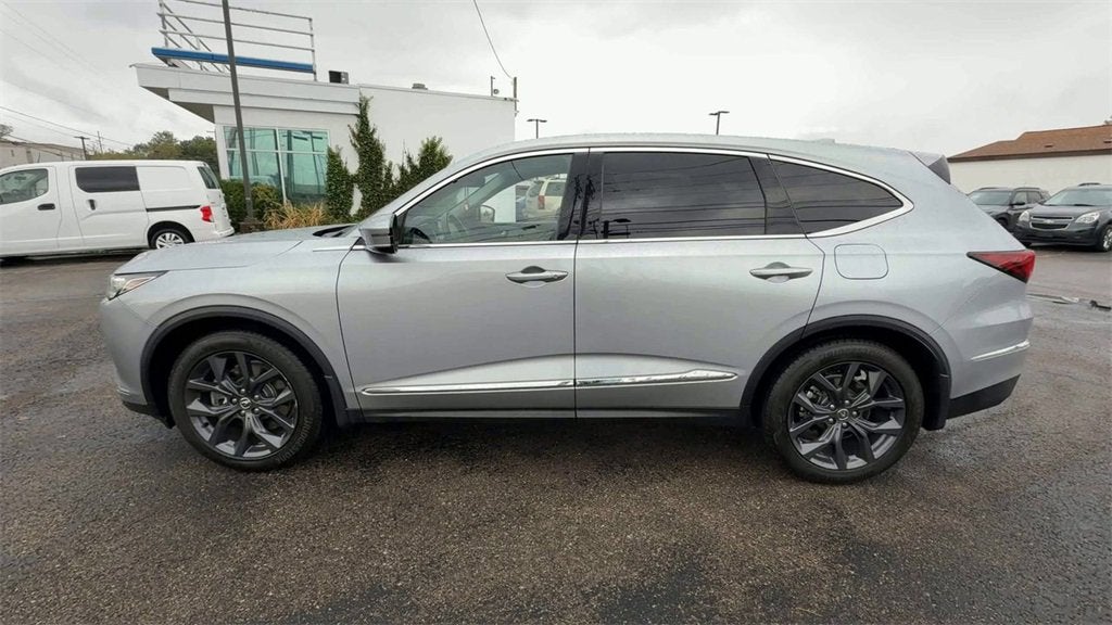 2023 Acura MDX w/Technology Package