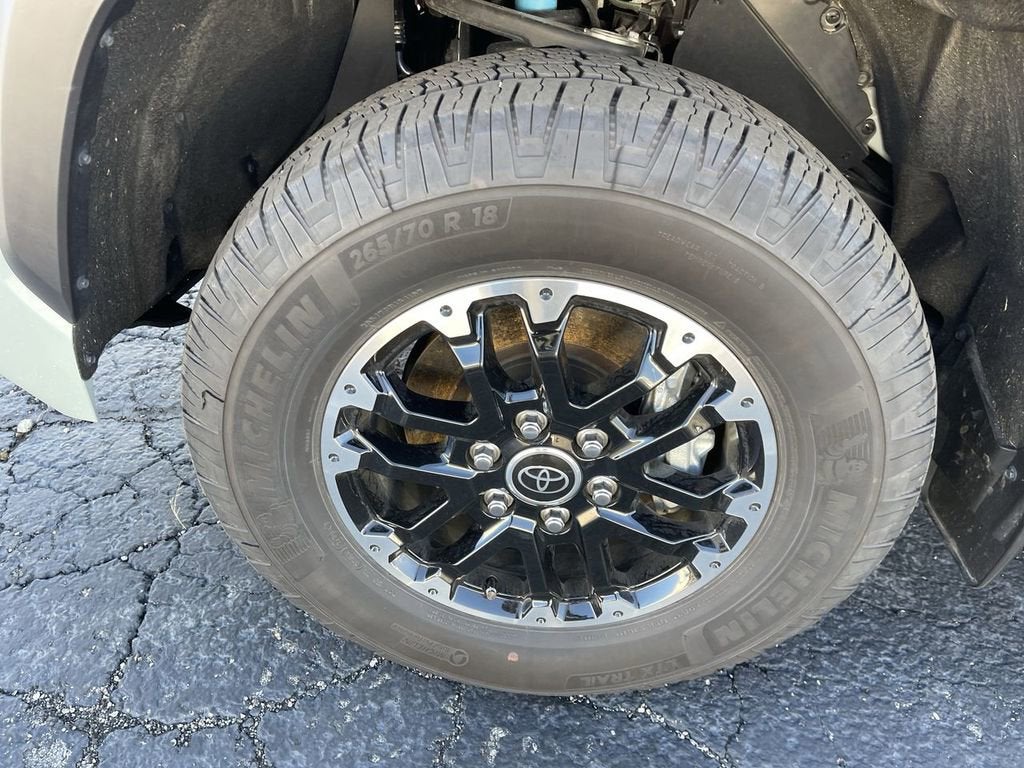 2024 Toyota Tundra 4WD SR5