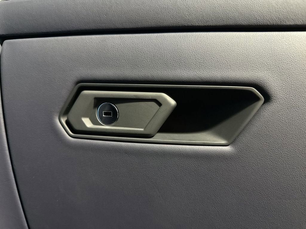 2025 Lamborghini Urus SE