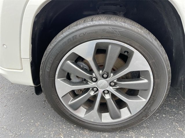 2019 Jeep Cherokee Overland