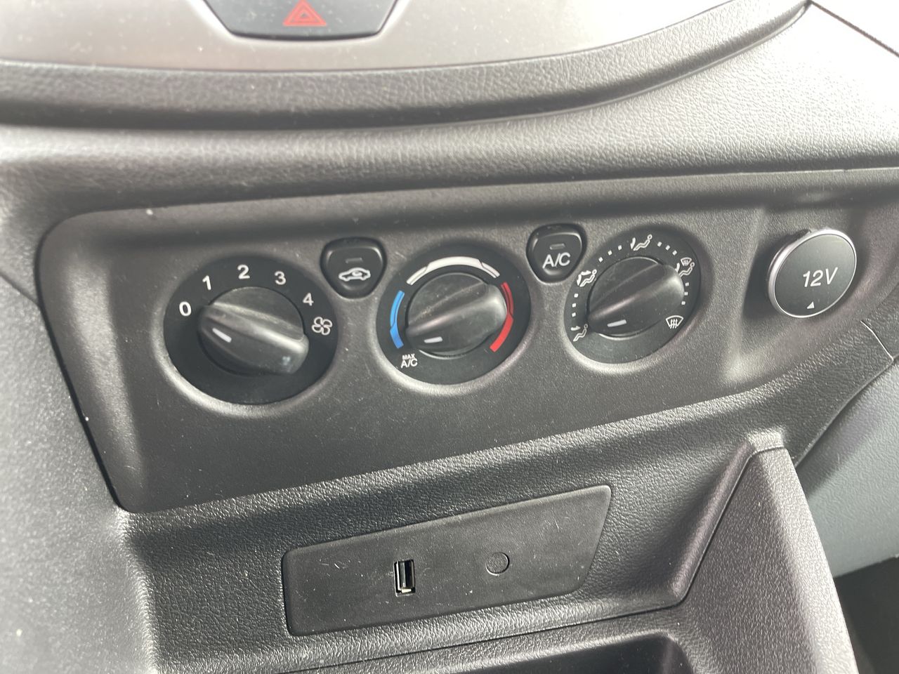 2018 Ford Transit Passenger Wagon XL