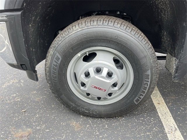 2025 GMC Sierra 3500 HD Chassis Cab Pro