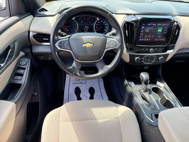 2022 Chevrolet Traverse LT Cloth