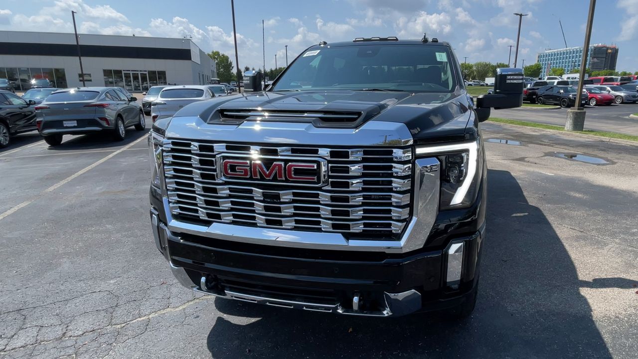2025 GMC Sierra 2500 HD Denali