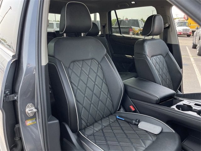 2024 Volkswagen Atlas 2.0T SEL Premium R-Line