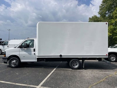 2025 GMC Savana Cutaway 3500 1WT