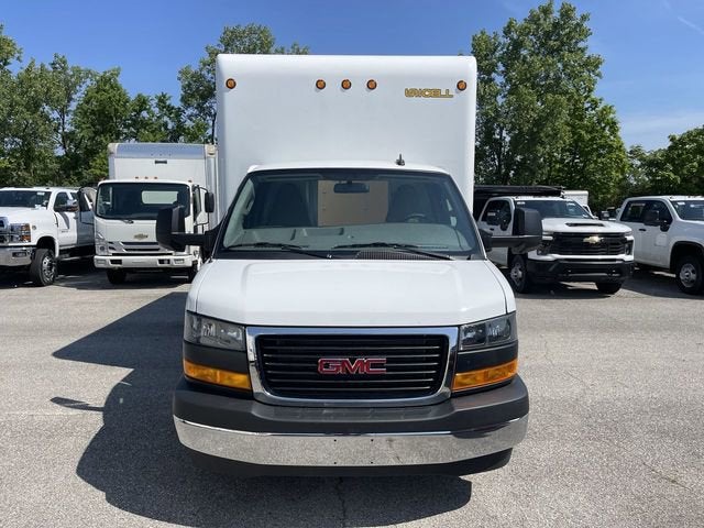 2025 GMC Savana Cutaway 3500 1WT