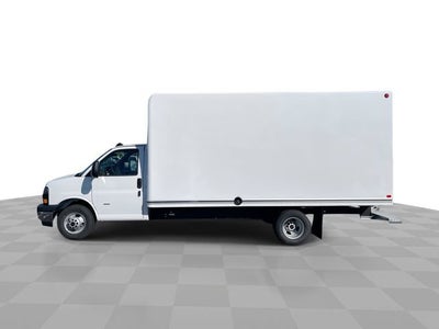 2025 GMC Savana Cutaway 3500 1WT