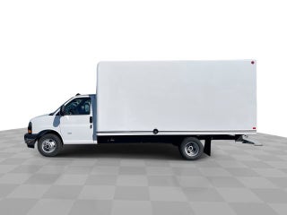 2025 GMC Savana Cutaway 3500 1WT