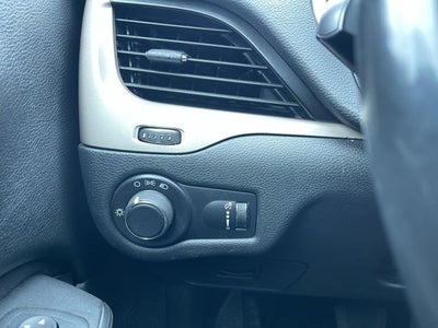 2016 Jeep Cherokee Sport