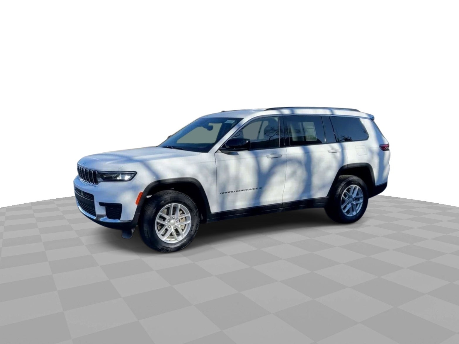 2023 Jeep Grand Cherokee L Laredo 4x4 in Columbus, MI - Mark Wahlberg Automotive Group