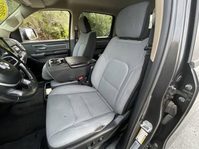 2020 RAM 1500 Big Horn Crew Cab 4x4 5'7" Box