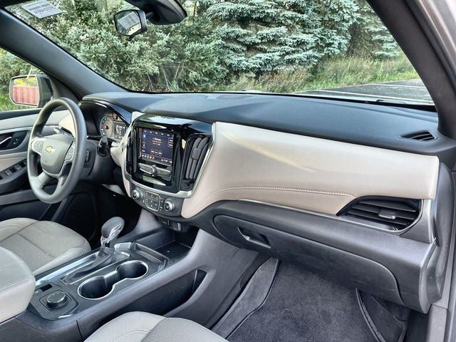 2022 Chevrolet Traverse LS