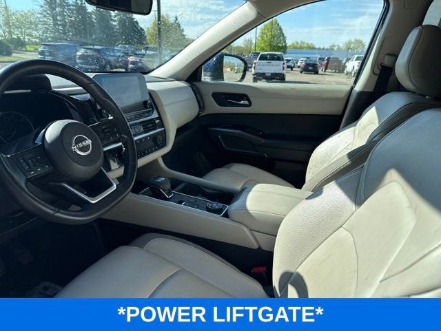 2023 Nissan Pathfinder SL 4WD