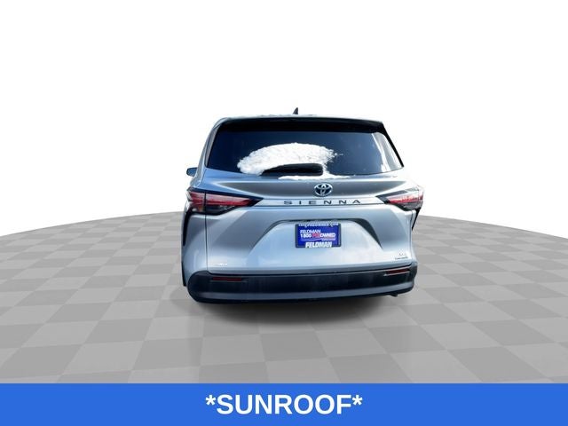 2021 Toyota Sienna XLE