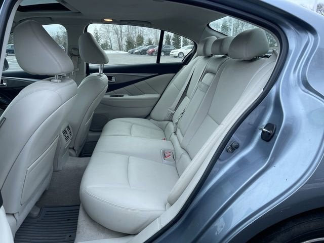 2015 INFINITI Q50 Premium